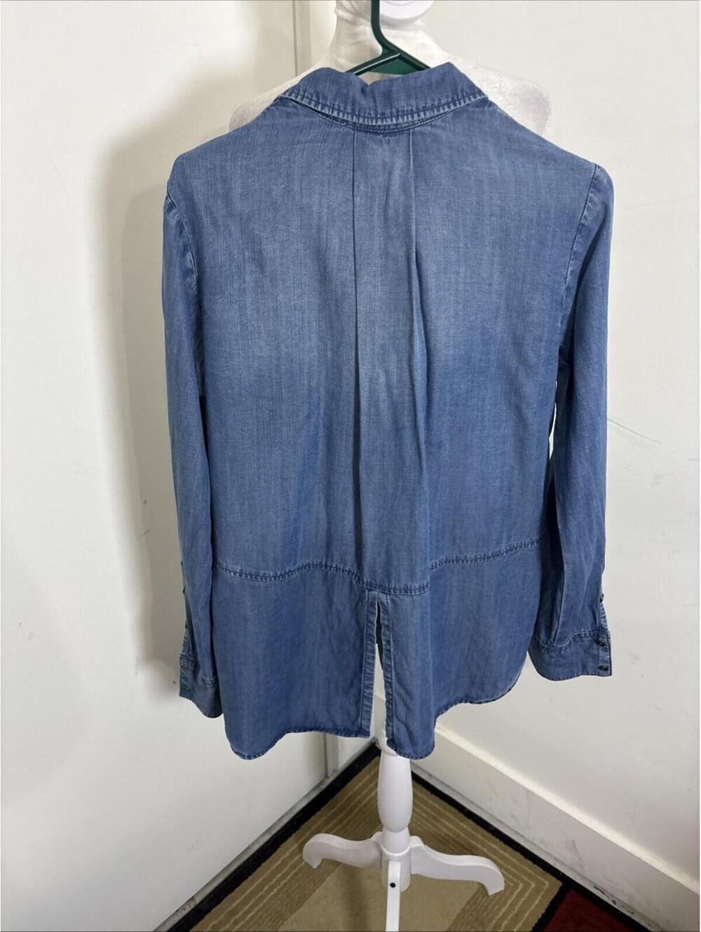 Anthropologie Cloth & Stone Chambray Split Back High Low Blouse Small Boho - Picture 12 of 12